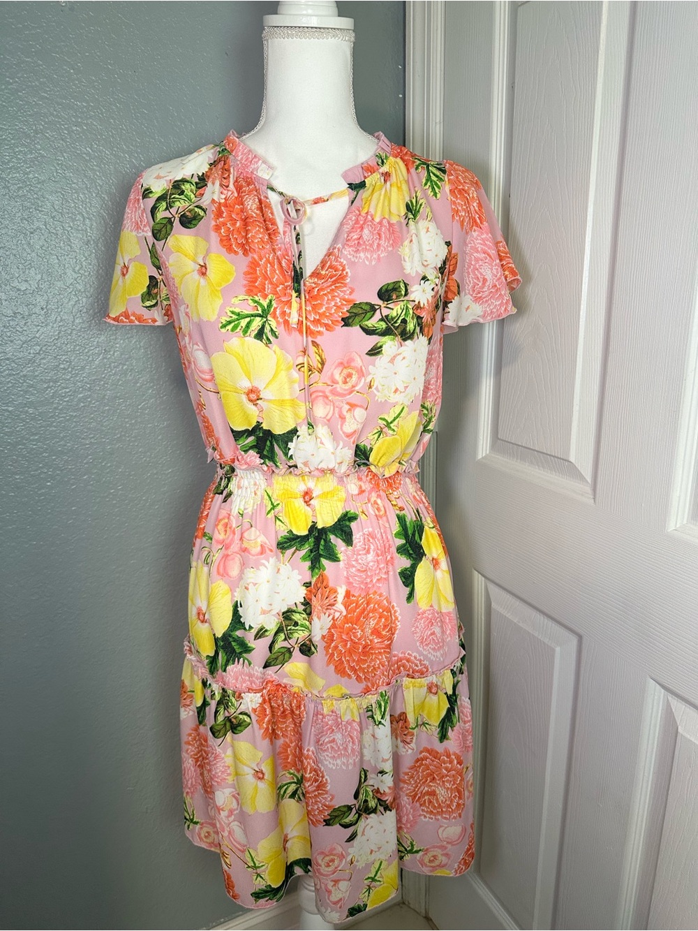 belle sky Pink Floral Tiered Keyhole Dress